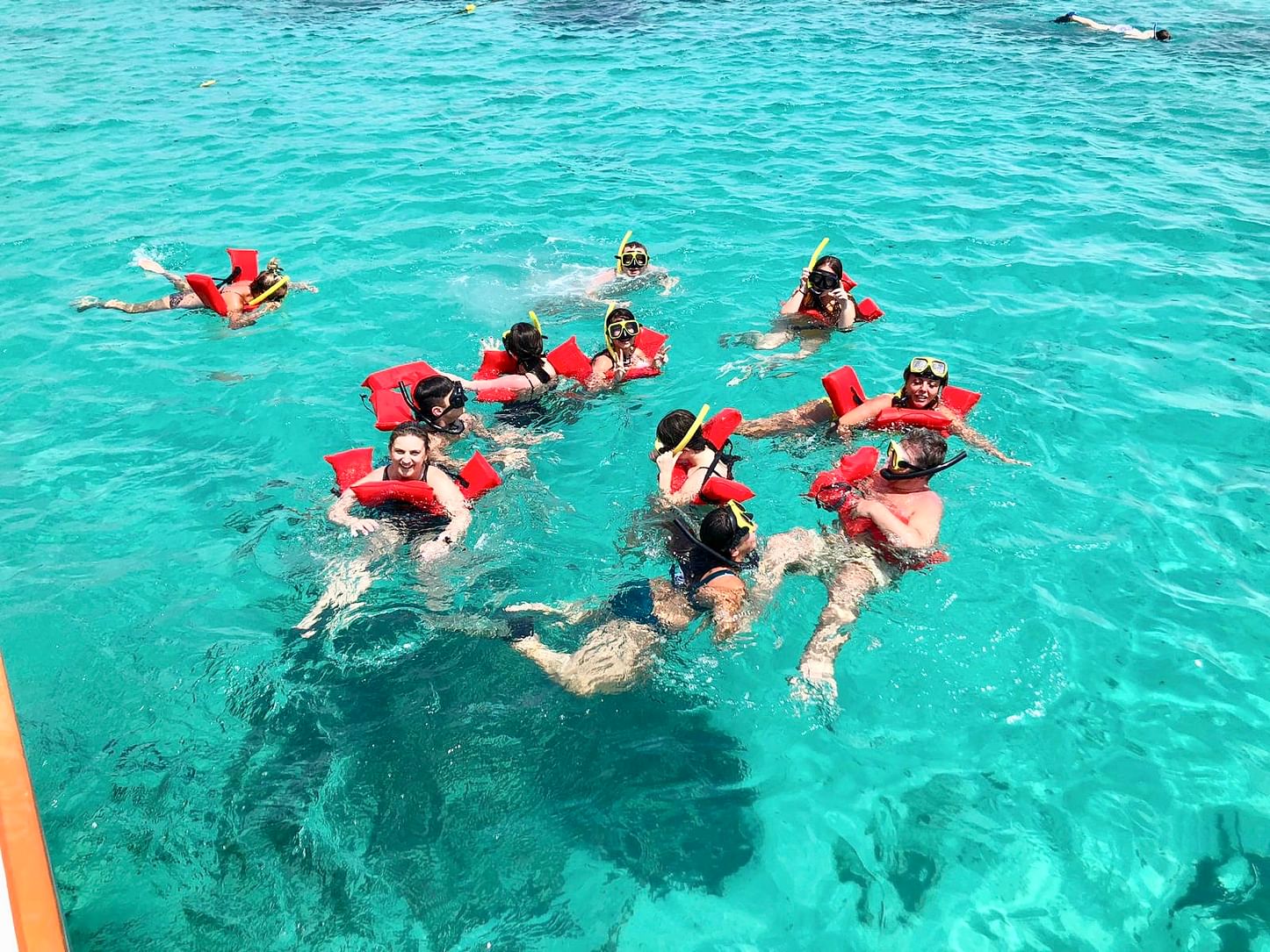 Catamaran Snorkeling Cruise with Lunch Aruba Hostess