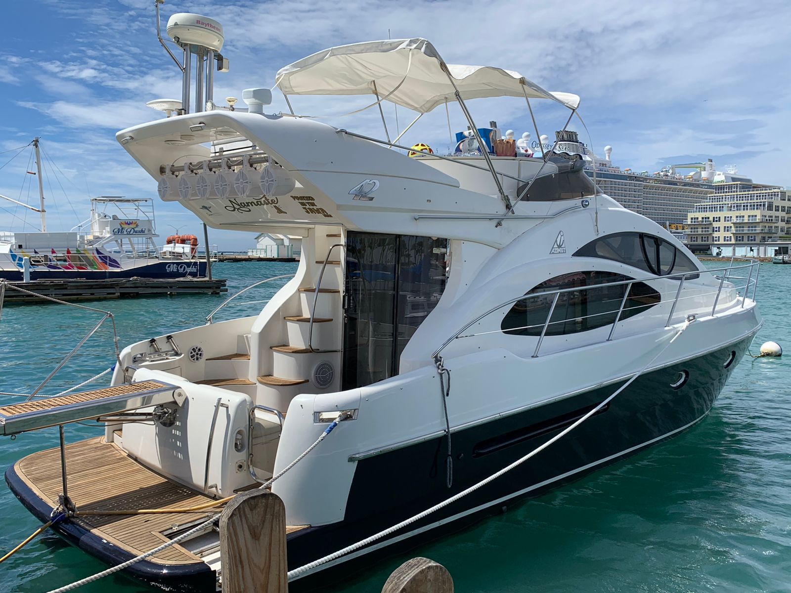 private yacht charter aruba