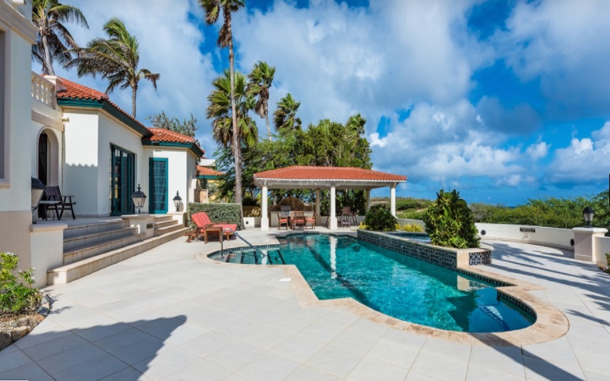 Villa Tierra del Sol Aruba Hostess